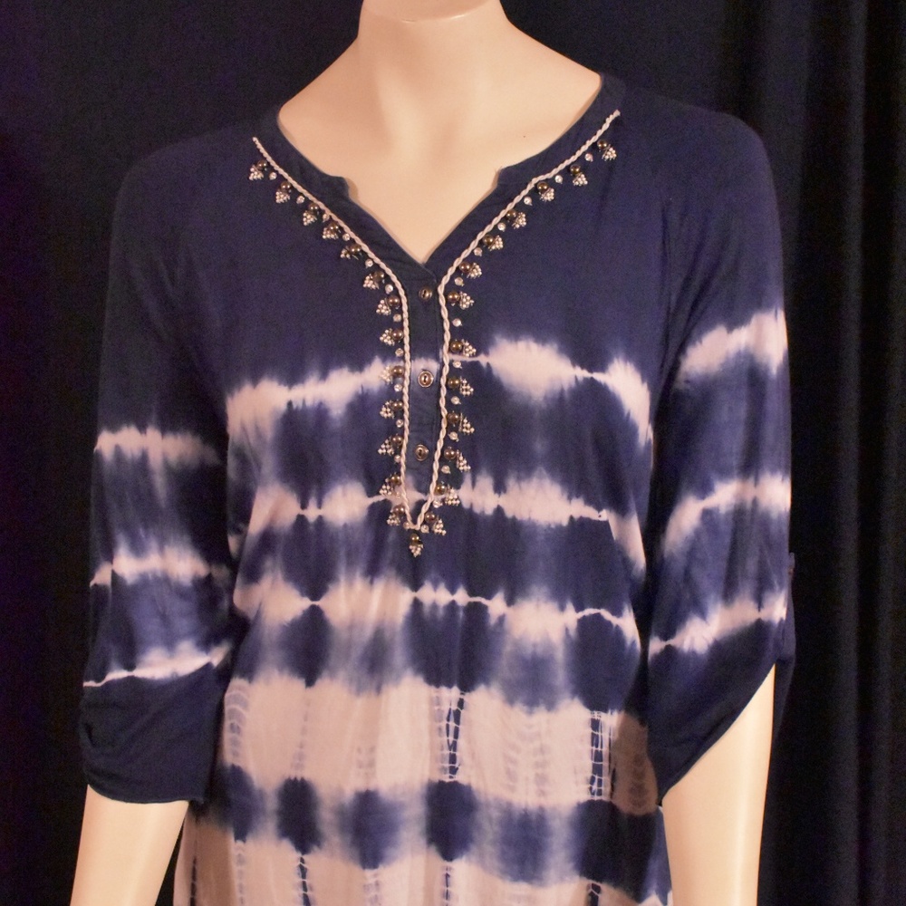 Bandolino Blue White Tie Dye w/ bell accent